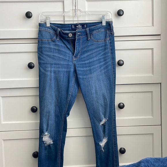 Hollister Women’s Low-Rise Blue Jean Leggings Advanced Stretch - W28, L28, R7 - Picture 2 of 6